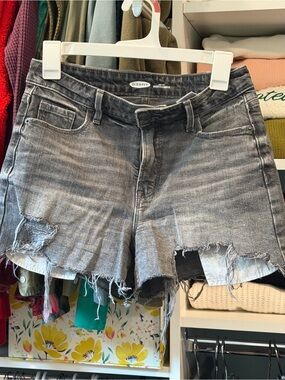 Old Navy Gray Distressed Denim Cutoff Shorts, size 4, High Rise